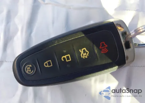 2014 Ford Focus Titanium z USA, uszkodzony, nr VIN 1FADP3N27EL247939